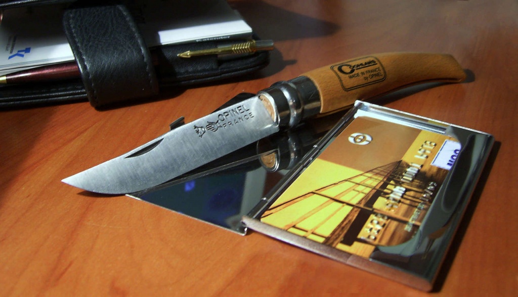 Нож филейный Opinel №10 VRI Folding Slim Beechwood (нержавеющая сталь)
